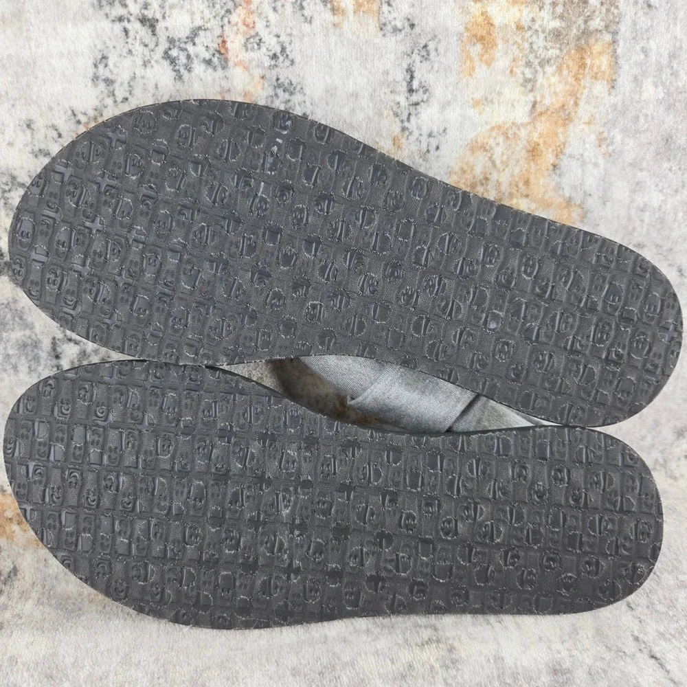 Sanuk good gently